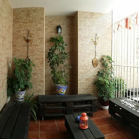 Doña Trinidad 3*