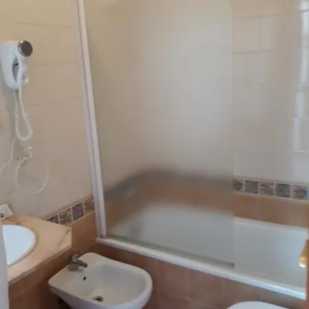 Pensión Doña Trinidad 3*