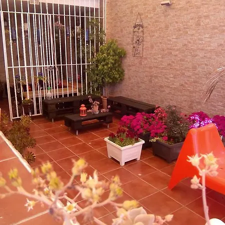 Doña Trinidad 3*