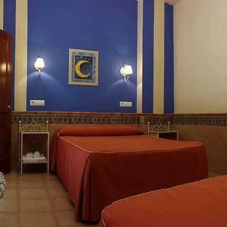 Pensión Doña Trinidad 3*