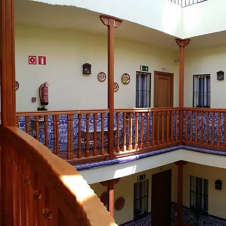 Doña Trinidad 3*